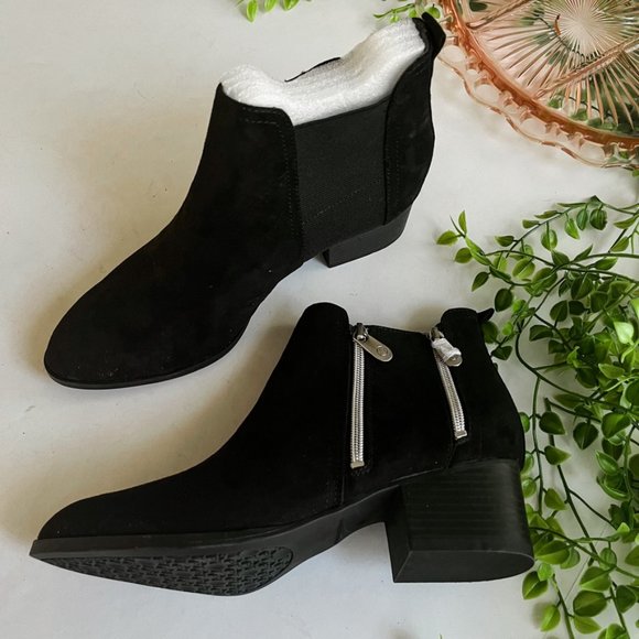 Adrienne Vittadini Black Suede Leather Chelsea Double Zipper Ankle Boots Size 8